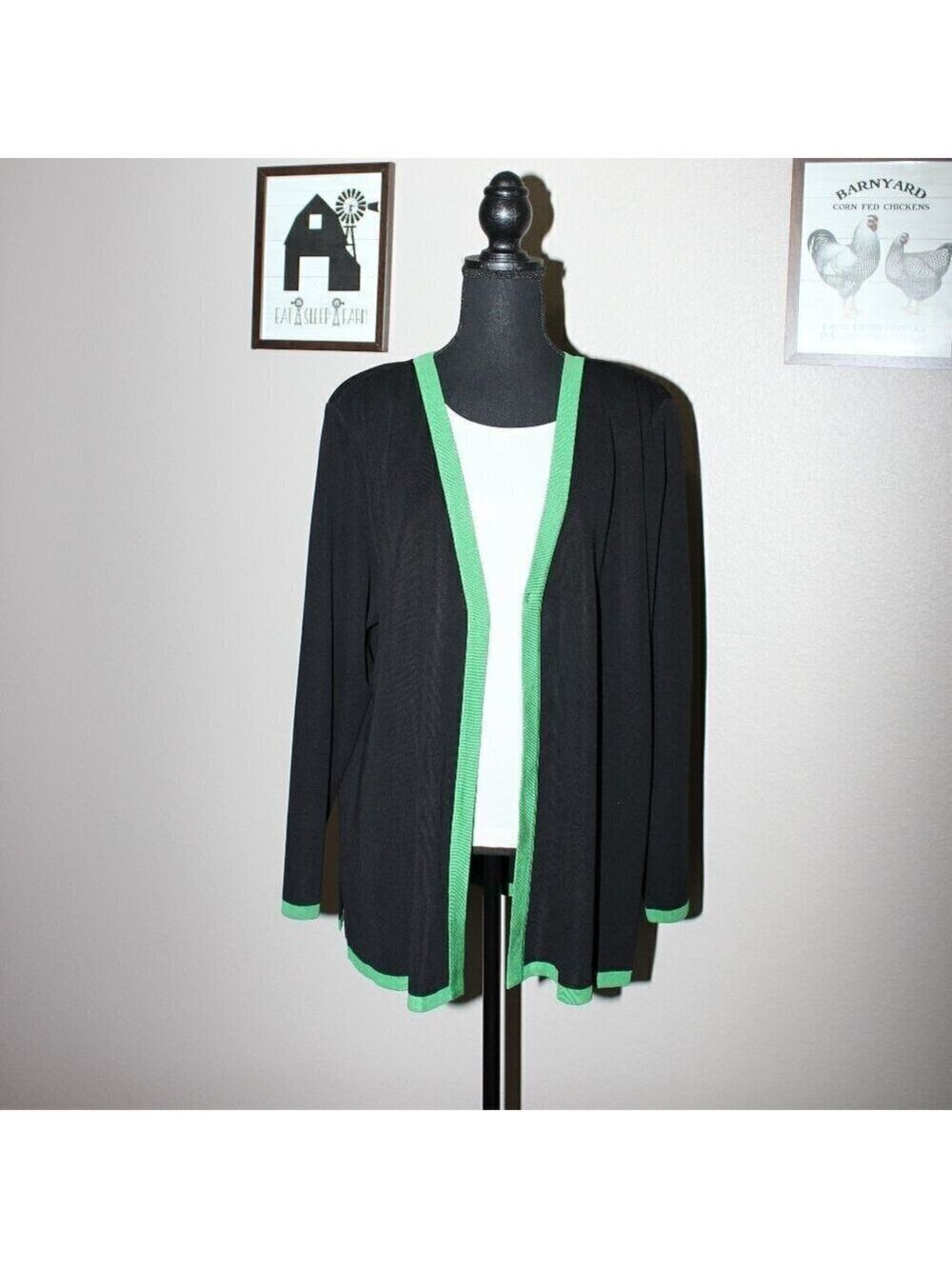 Misook Woman Open Black and Green Cardigan Size 2X